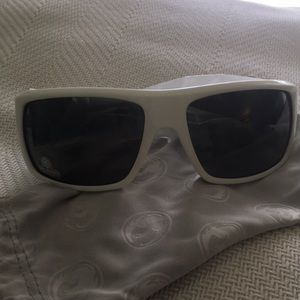 dragon box sunglasses